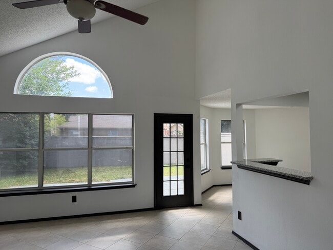 Foto del edificio - 5107 Whitehaven Dr