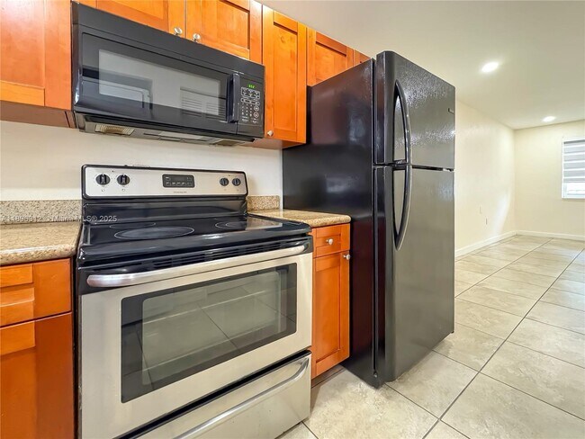 Foto del edificio - 1202 NW 61st St