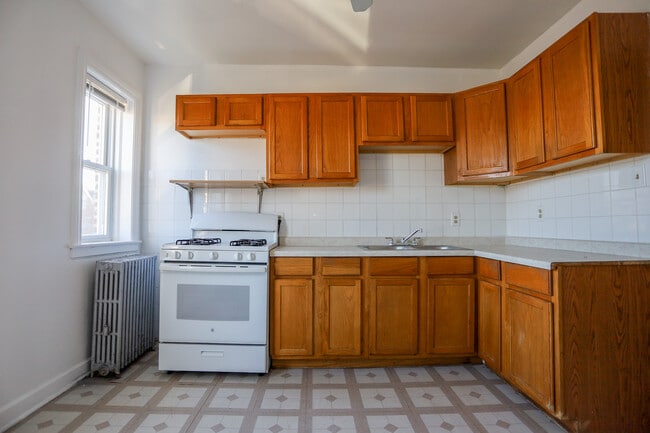 Building Photo - 5939 N Northwest Hwy