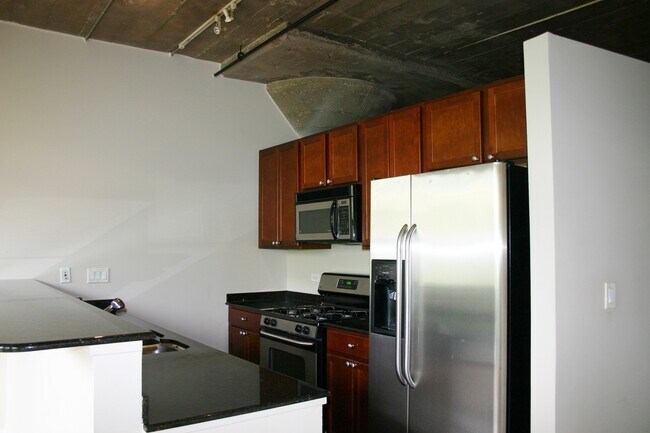 Foto del edificio - 1001 W 15th St