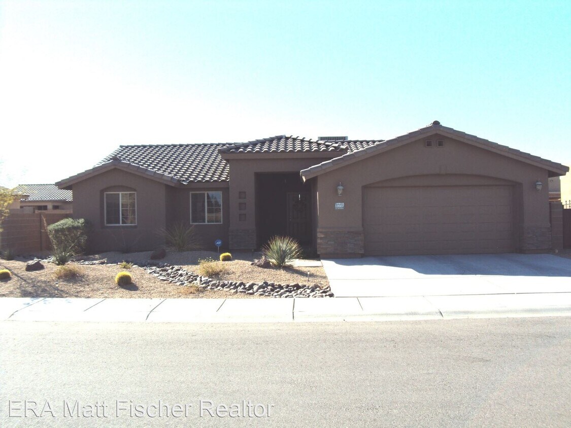 3 Br 2 Bath House 11607 E 25th Place House For Rent In Yuma Az Apartments Com