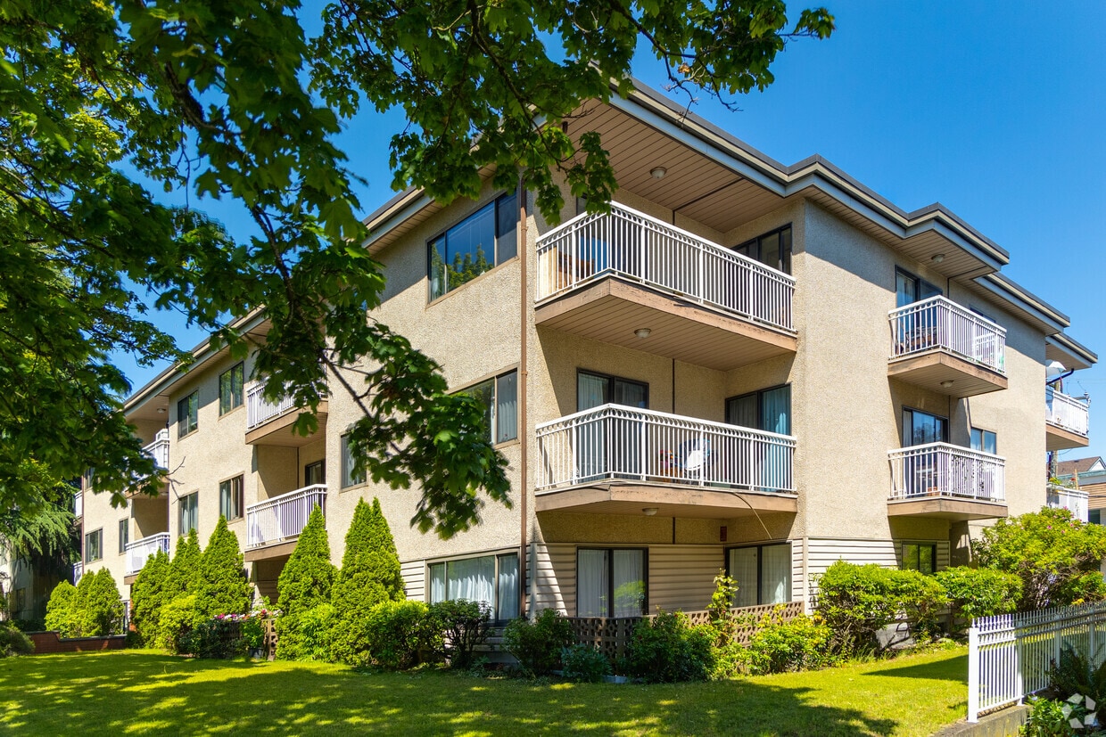 Photo du bâtiment - 8650 Osler St
