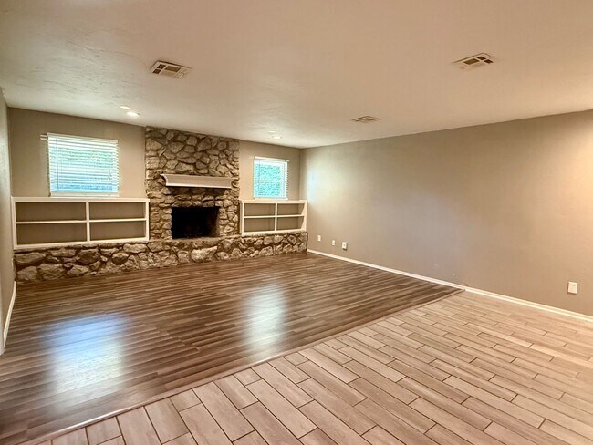 Foto del edificio - Updated 3 Bed 2 Bath Duplex in NW OKC