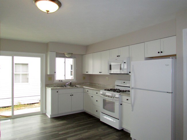 Building Photo - 1608 Vernon Ave