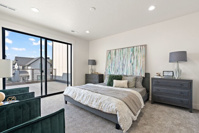 Foto del edificio - 2450 W Iron Coop St