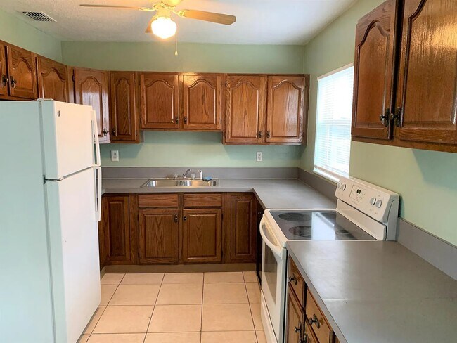 Foto del edificio - 7075 47th St N