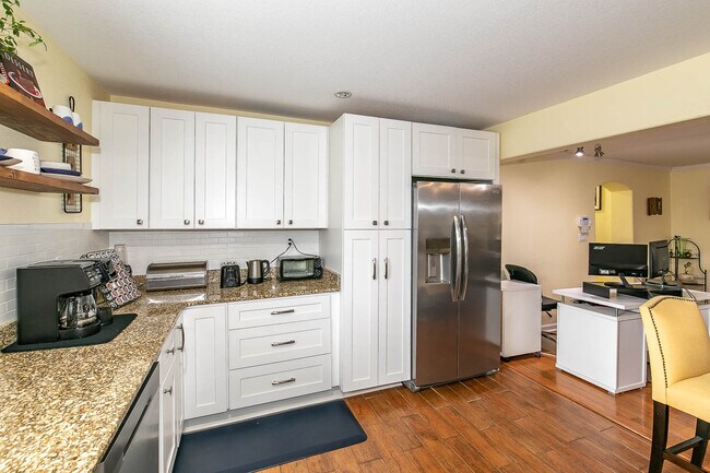 Foto del edificio - 100 Shallowford Rd NW