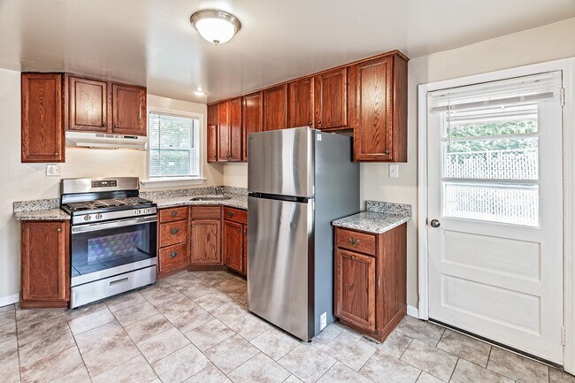 Foto del edificio - 3 bedroom, 1 bath townhome in Hedgeville