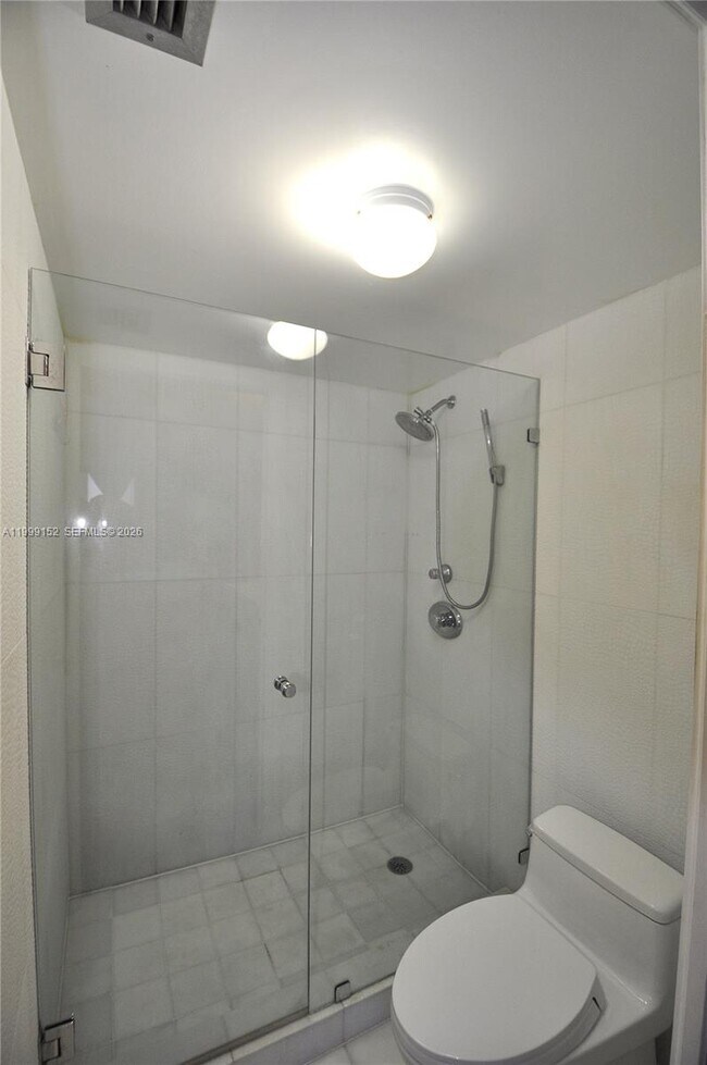 Foto del edificio - 2030 S Ocean Dr