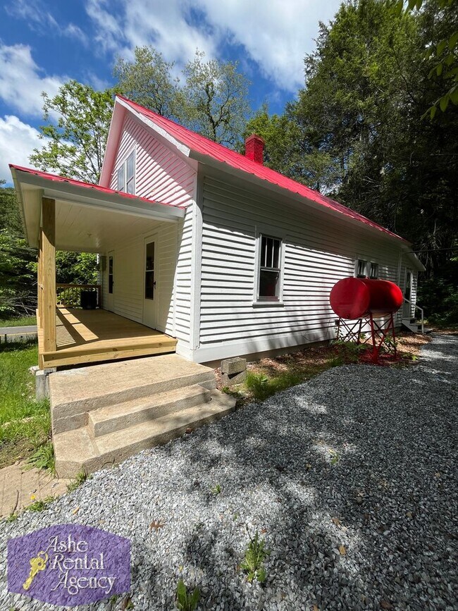 Building Photo - Cozy 1bd House In Laurel Springs