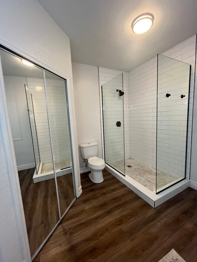 Baño principal - 2765 Via Cipriani St