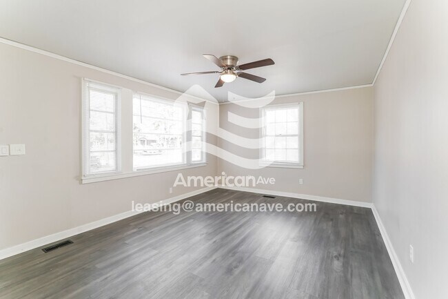 Foto del edificio - 2506 Coleman Ave