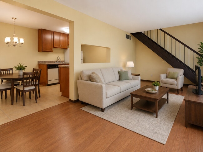 Building Photo - 304 Creekside Dr