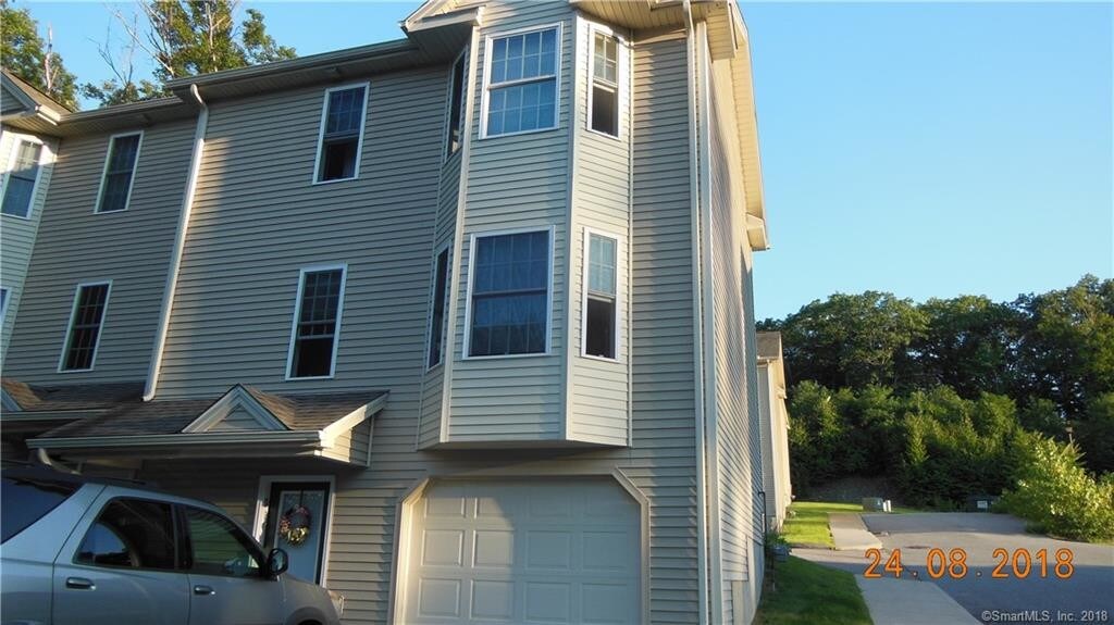 Foto principal - 67 Corning Rd