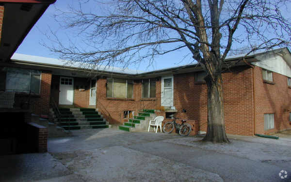 Building Photo - East Yale Apartments