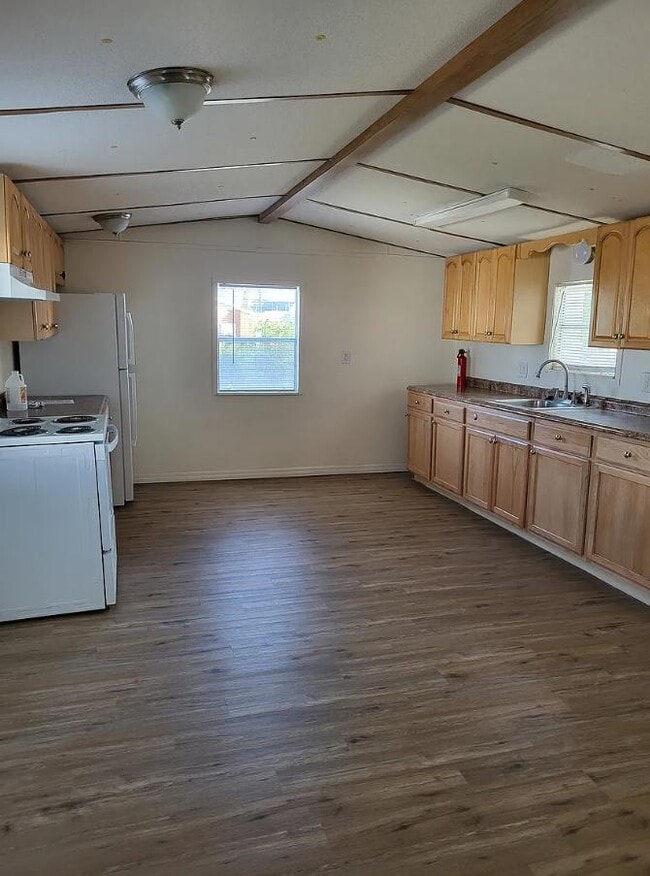 Foto del edificio - 6727 Saltwater Blvd