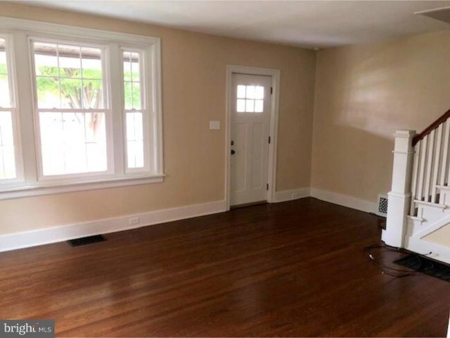 Building Photo - 4 bedroom in West Reading PA 19611