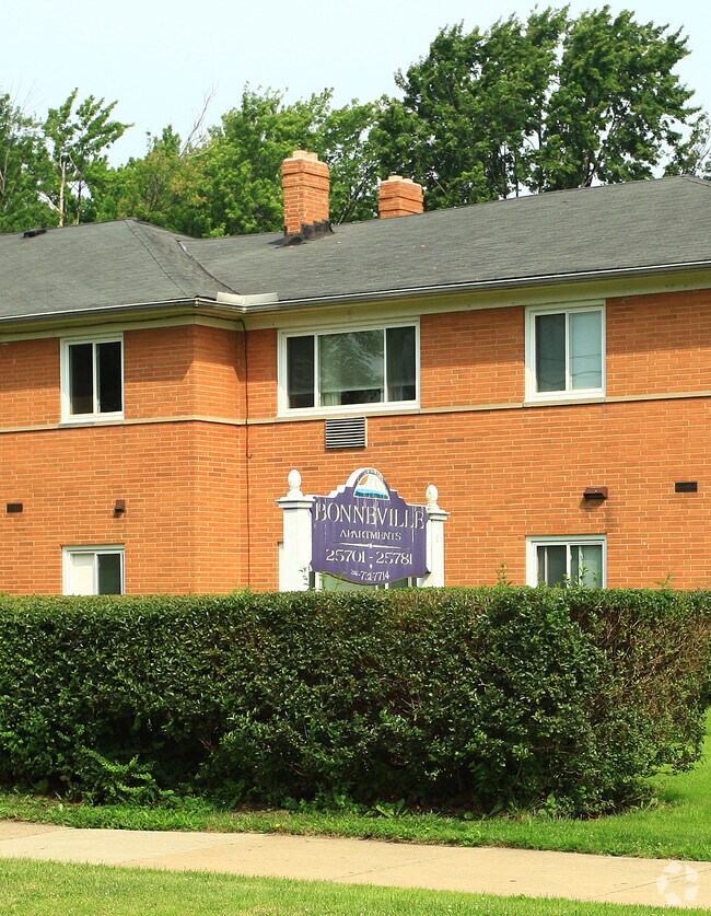 Bonneville Apartments Apartments Euclid, OH