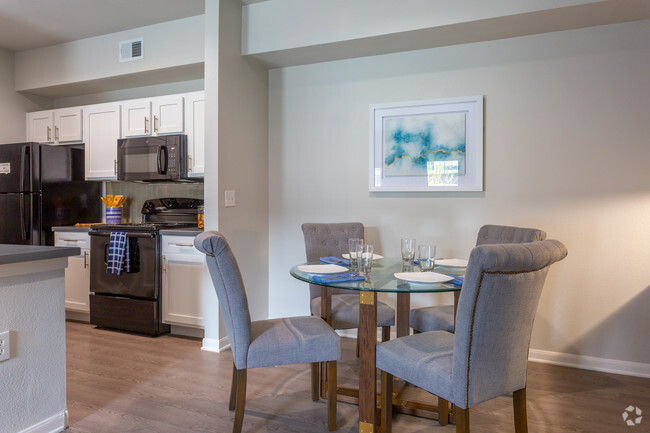 Dining Area - Stoneleigh