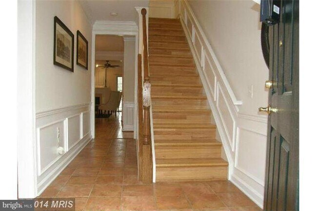 Foto del edificio - 1416 Roundhouse Ln