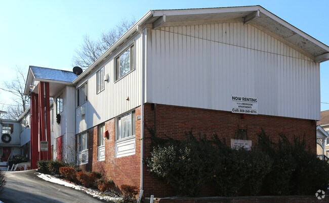 Building Photo - 823 Lincoln Ave