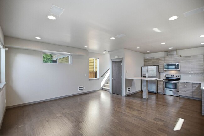 Foto del edificio - 4726 Delridge Wy SW