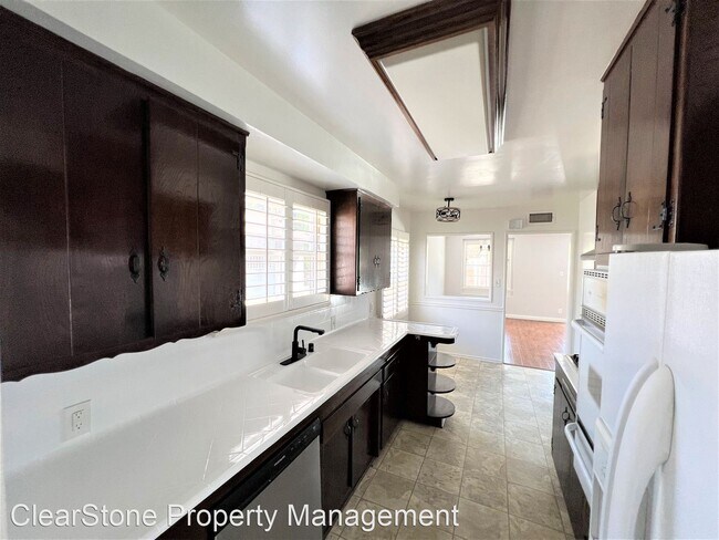 Building Photo - 3 br, 2 bath House - 15126 Enadia Way