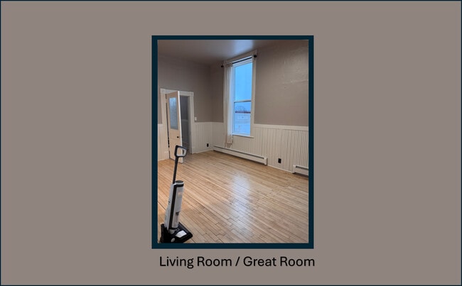 Living Room / Great Room - 109 5th St