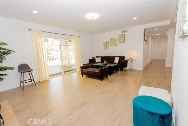 Foto del edificio - 16357 San Jacinto St
