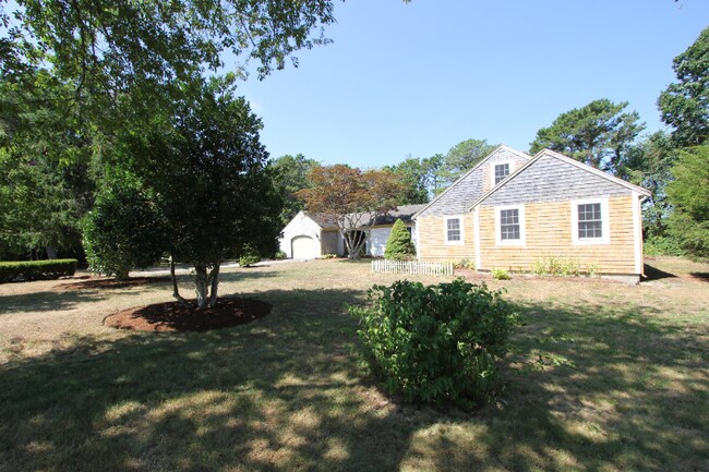 Building Photo - 52 Boulder Brook Rd