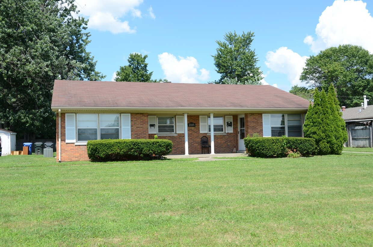 2115 B Way, Lexington, KY 40504 Townhome Rentals in