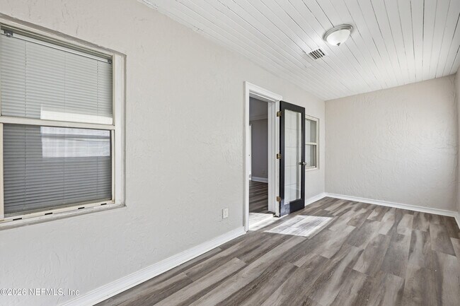 Foto del edificio - 2002 St Clair St