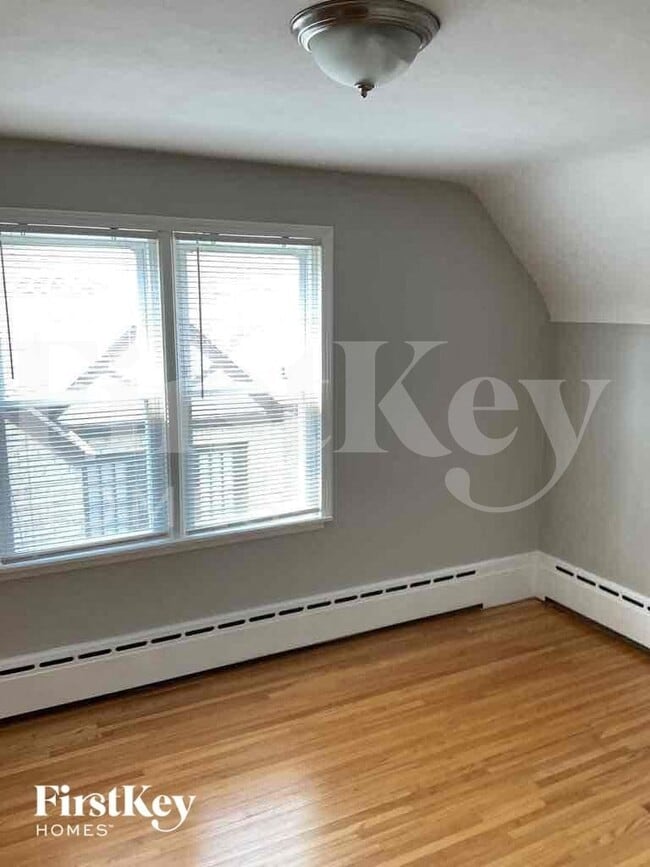 Building Photo - 1217 Clara Ave