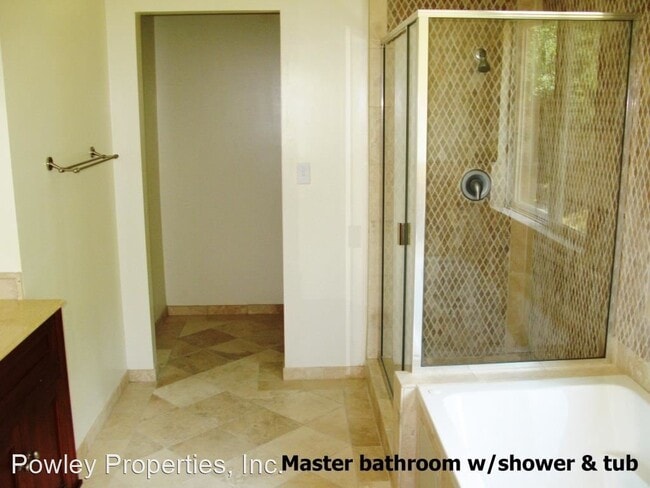 Building Photo - 2 br, 2 bath House - 6221 Monterey Road #405