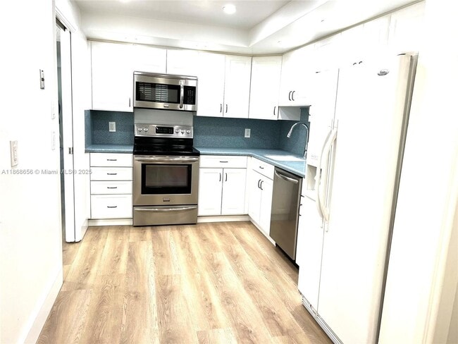 Foto del edificio - 4009 N Cypress Dr