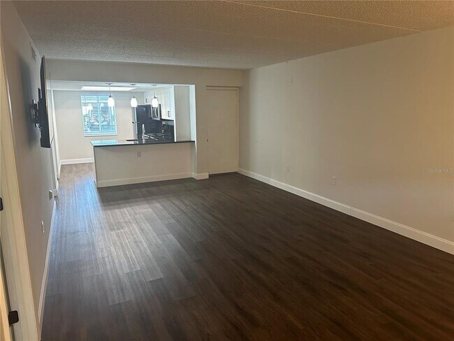 Building Photo - 207 Palmetto Ct