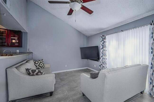 Foto del edificio - 12510 Newbrook Dr