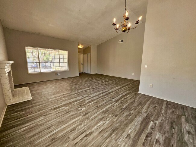 Foto del edificio - New Listing!