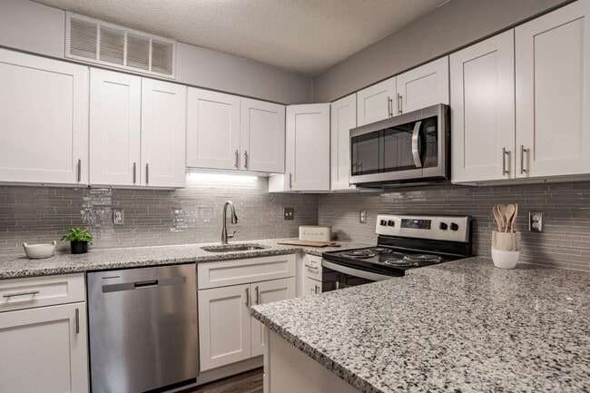 Building Photo - Riverwind Apartment Homes