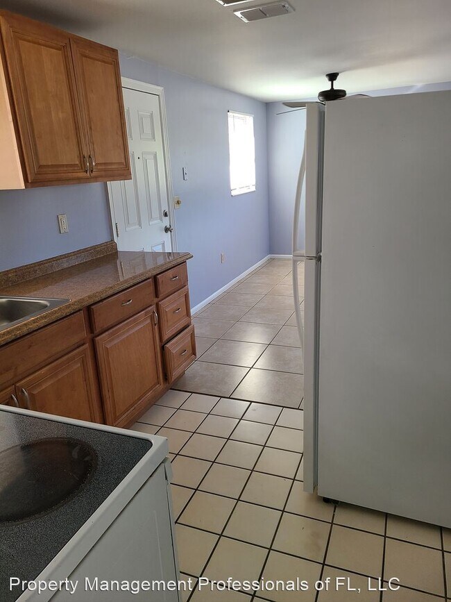 Building Photo - 1 br, 1 bath House - 3394 74th Ave N - Unit B