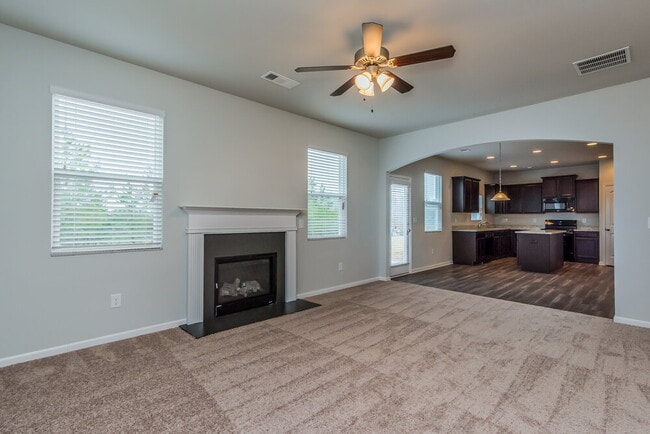 Building Photo - 69 Calm Waters Ave