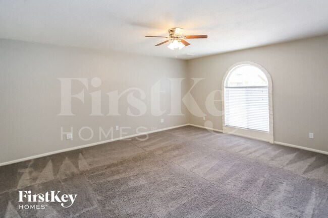 Foto del edificio - 5240 W Desert Cove Ave