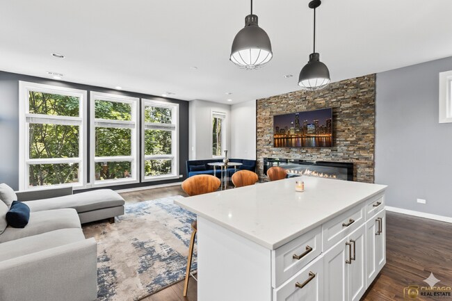 Foto del edificio - 4402 S Prairie Ave