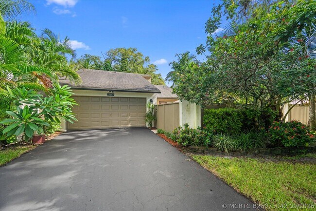 Building Photo - 12659 Shady Pines Ct