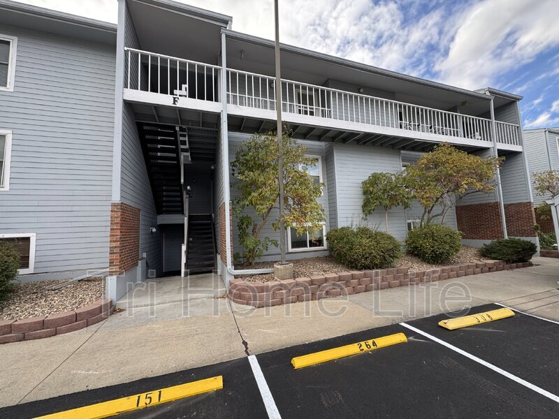 Primary Photo - 3141 S Tamarac Dr