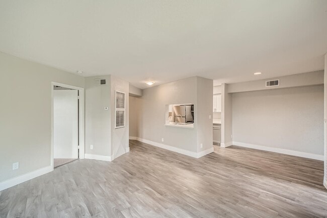 Building Photo - Spectra at Tamarac