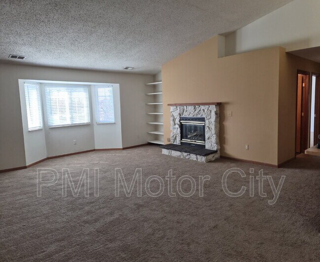 Foto del edificio - 30512 Oakridge Manor Dr