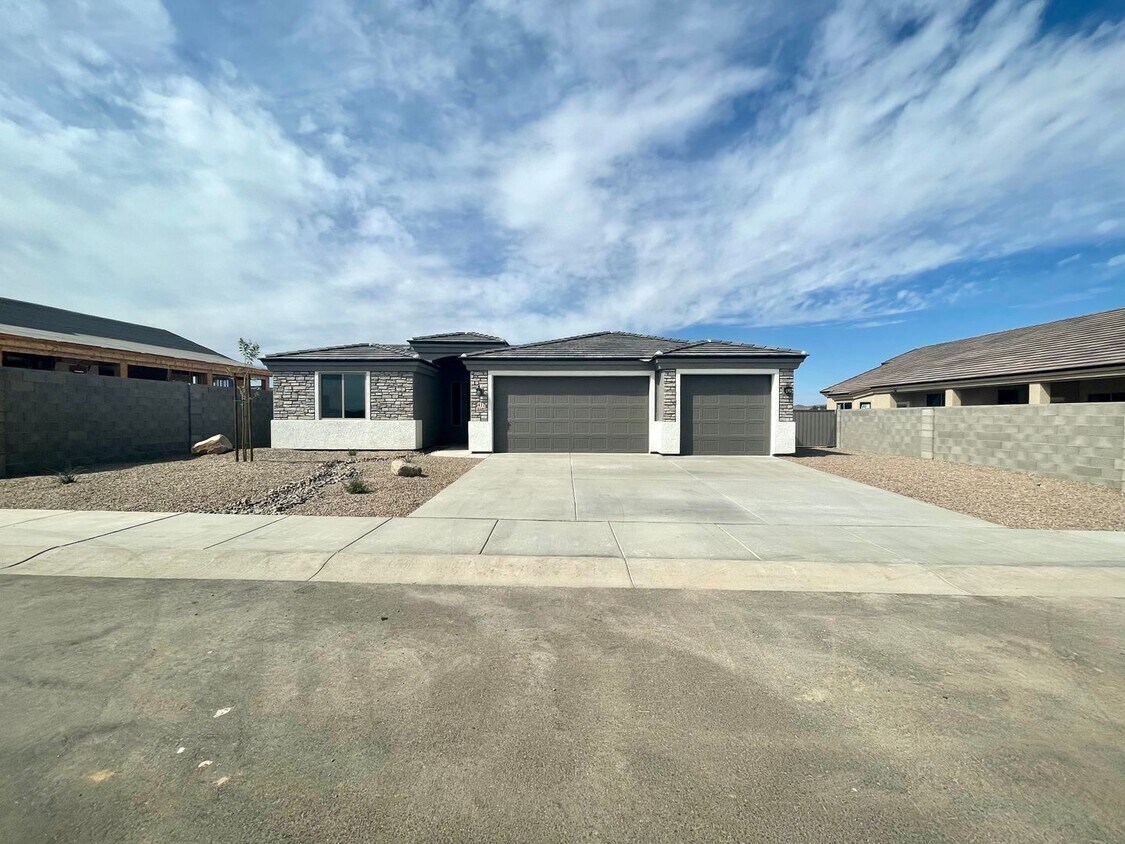 3417 McClintock St, Kingman, AZ 86401 House Rental in Kingman, AZ