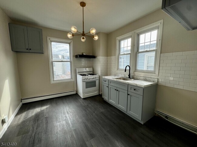 Building Photo - 318 Ampere Pkwy