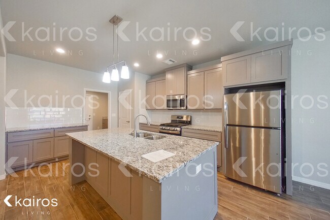 Building Photo - 2805 Destin Ave.